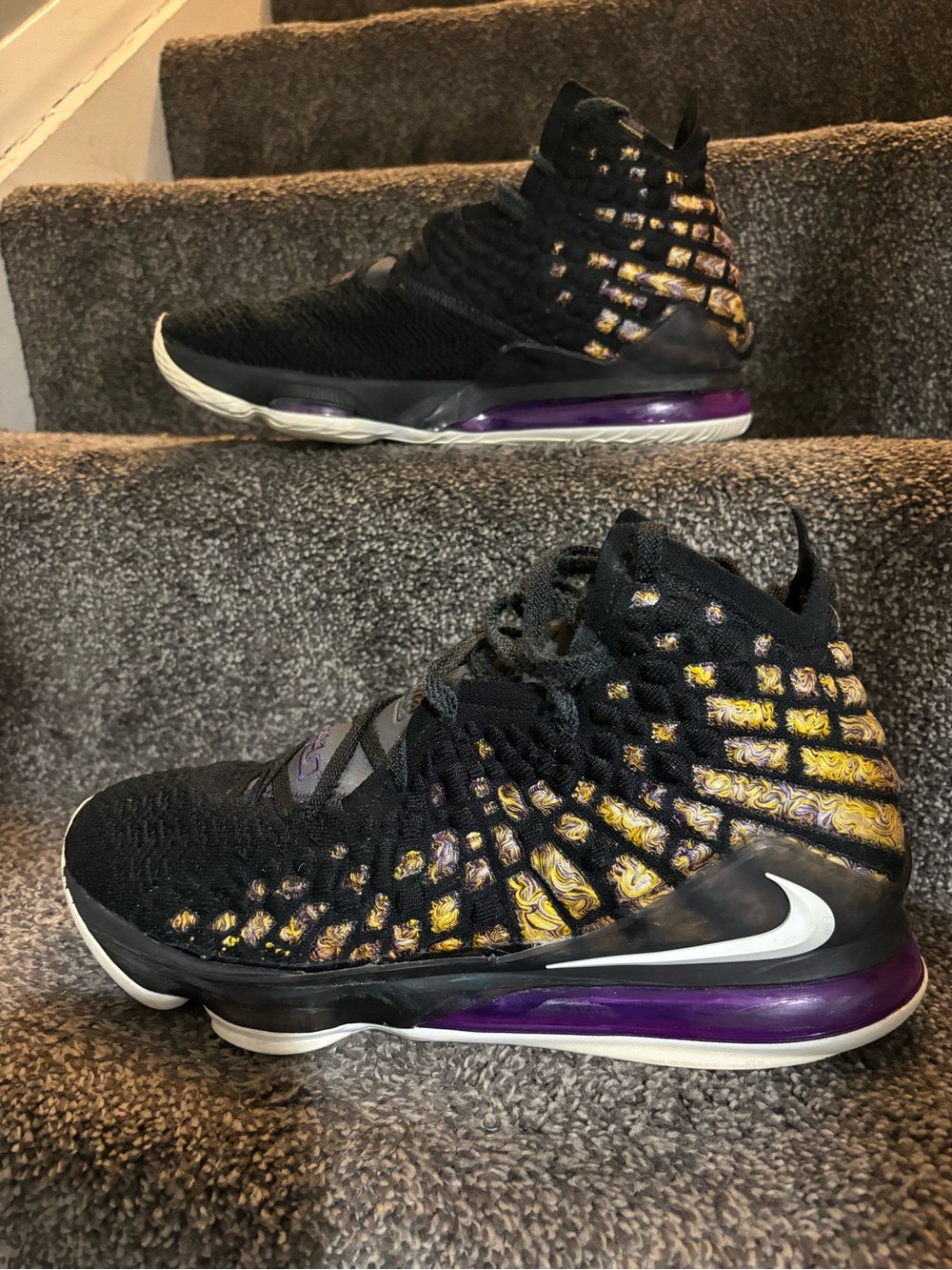 Nike LeBron 17 Lakers Men’s size 13